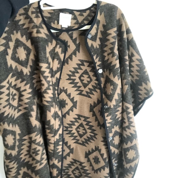 Vero Moda Poncho - Picture 1 of 3